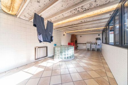 Casa à venda com 300m², 3 quartos e 2 vagas Casa à venda com 300m², 3 quartos e 2 vagasSalão e Área Gourmet