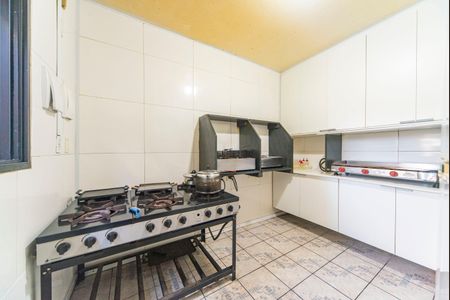Casa à venda com 300m², 3 quartos e 2 vagas Casa à venda com 300m², 3 quartos e 2 vagasCozinha 2