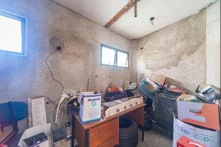 Casa à venda com 300m², 3 quartos e 2 vagas Casa à venda com 300m², 3 quartos e 2 vagasBanheiro em Obras Quarto 3