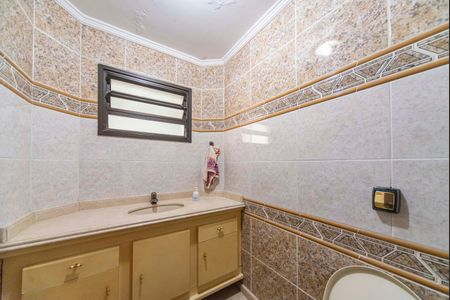 Casa à venda com 300m², 3 quartos e 2 vagas Casa à venda com 300m², 3 quartos e 2 vagasLavabo