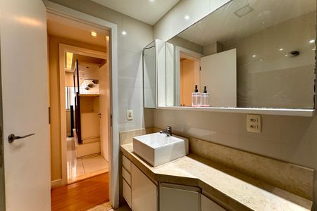 Apartamento para alugar com 95m², 2 quartos e sem vaga