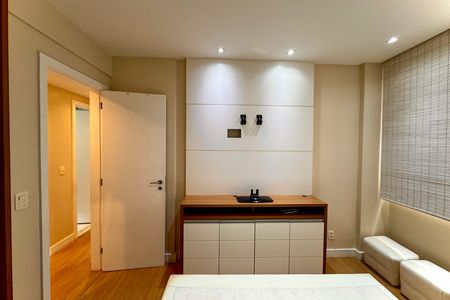 Apartamento para alugar com 95m², 2 quartos e sem vaga