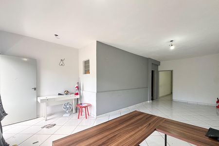 Casa à venda com 326m², 3 quartos e 4 vagas Casa à venda com 326m², 3 quartos e 4 vagasSala - Casa 1