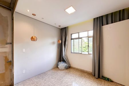 Casa à venda com 326m², 3 quartos e 4 vagas Casa à venda com 326m², 3 quartos e 4 vagasQuarto 2 - Casa 2