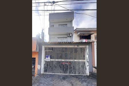Casa à venda com 326m², 3 quartos e 4 vagas Casa à venda com 326m², 3 quartos e 4 vagasFachada