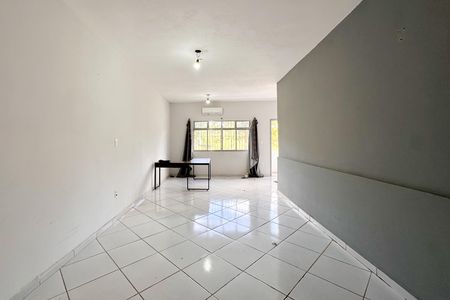Casa à venda com 326m², 3 quartos e 4 vagas Casa à venda com 326m², 3 quartos e 4 vagasSala - Casa 1