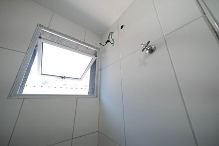 Banheiro de apartamento para alugar com 1 quarto, 30m² em Tremembé, São Paulo