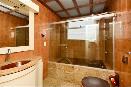 Banheiro Social de apartamento para alugar com 4 quartos, 119m² em São Lucas, Belo Horizonte