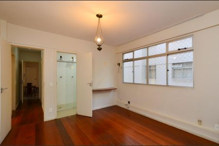 Apartamento para alugar com 119m², 4 quartos e 2 vagas Apartamento para alugar com 119m², 4 quartos e 2 vagasSuíte