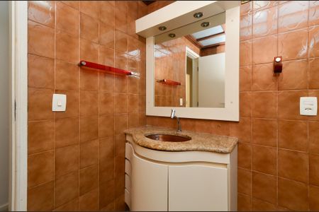 Apartamento para alugar com 119m², 4 quartos e 2 vagas Apartamento para alugar com 119m², 4 quartos e 2 vagasBanheiro Social
