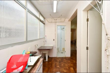 Apartamento para alugar com 119m², 4 quartos e 2 vagas Apartamento para alugar com 119m², 4 quartos e 2 vagasÁrea de Serviço