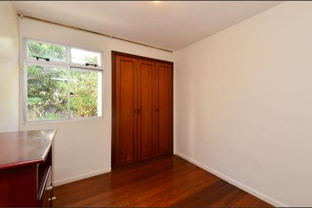Apartamento para alugar com 119m², 4 quartos e 2 vagas Apartamento para alugar com 119m², 4 quartos e 2 vagasQuarto 2