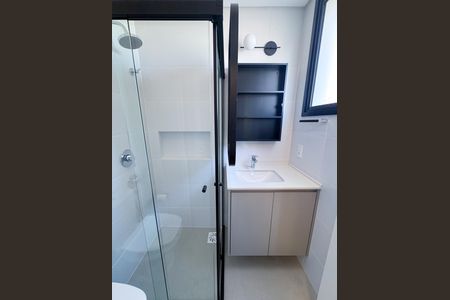 Banheiro da Suíte 2 de apartamento para alugar com 2 quartos, 67m² em Centro, Florianópolis