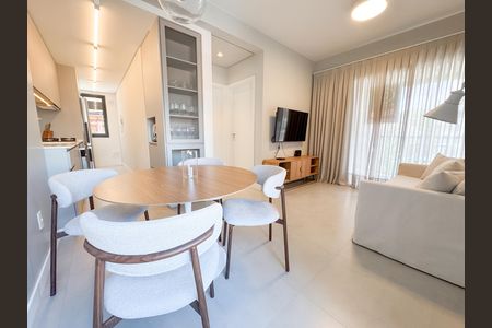 Apartamento para alugar com 2 quartos, 67m² em Centro, Florianópolis