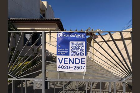 Casa à venda com 156m², 2 quartos e 3 vagas Casa à venda com 156m², 2 quartos e 3 vagasPlaca