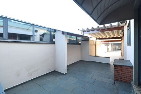 Casa à venda com 156m², 2 quartos e 3 vagas Casa à venda com 156m², 2 quartos e 3 vagasÁrea externa