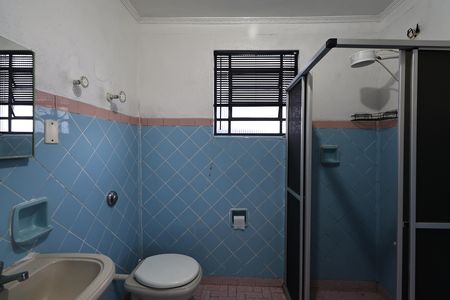 Casa à venda com 156m², 2 quartos e 3 vagas Casa à venda com 156m², 2 quartos e 3 vagasBanheiro