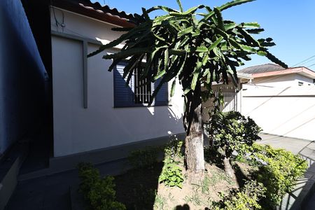 Casa à venda com 156m², 2 quartos e 3 vagas Casa à venda com 156m², 2 quartos e 3 vagasGaragem