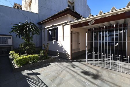 Casa à venda com 156m², 2 quartos e 3 vagas Casa à venda com 156m², 2 quartos e 3 vagasGaragem