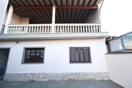 Casa à venda com 156m², 2 quartos e 3 vagas Casa à venda com 156m², 2 quartos e 3 vagasCasa 2