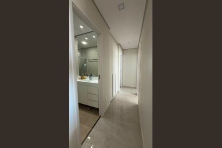 Apartamento para alugar com 68m², 3 quartos e 2 vagas Apartamento para alugar com 68m², 3 quartos e 2 vagasBanheiro social