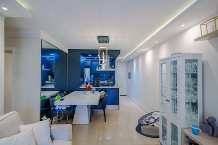 Apartamento à venda com 73m², 3 quartos e 2 vagas Apartamento à venda com 73m², 3 quartos e 2 vagasSala