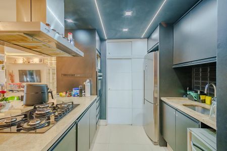 Apartamento à venda com 73m², 3 quartos e 2 vagas Apartamento à venda com 73m², 3 quartos e 2 vagasCozinha