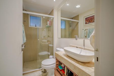 Apartamento à venda com 73m², 3 quartos e 2 vagas Apartamento à venda com 73m², 3 quartos e 2 vagasBanheiro