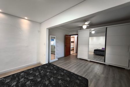 Casa à venda com 240m², 3 quartos e 5 vagas Casa à venda com 240m², 3 quartos e 5 vagasQuarto 3