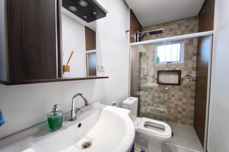 Casa à venda com 240m², 3 quartos e 5 vagas Casa à venda com 240m², 3 quartos e 5 vagasBanheiro Social