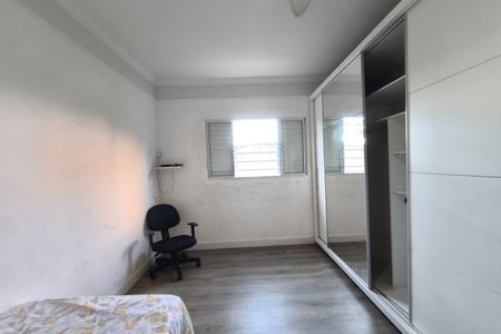 Casa à venda com 240m², 3 quartos e 5 vagas Casa à venda com 240m², 3 quartos e 5 vagasQuarto 2
