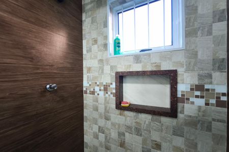 Casa à venda com 240m², 3 quartos e 5 vagas Casa à venda com 240m², 3 quartos e 5 vagasBanheiro Social