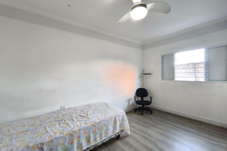 Casa à venda com 240m², 3 quartos e 5 vagas Casa à venda com 240m², 3 quartos e 5 vagasQuarto 2