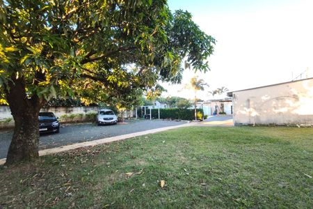 Casa à venda com 240m², 3 quartos e 5 vagas Casa à venda com 240m², 3 quartos e 5 vagasQuintal - Garagem