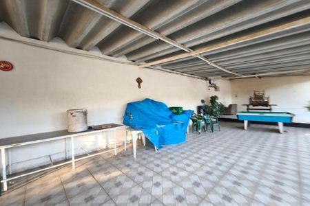 Casa à venda com 240m², 3 quartos e 5 vagas Casa à venda com 240m², 3 quartos e 5 vagasQuintal