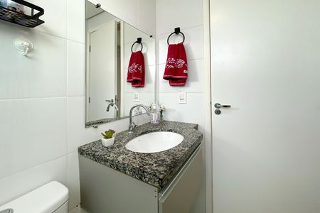 Apartamento à venda com 47m², 2 quartos e 1 vaga Apartamento à venda com 47m², 2 quartos e 1 vagaBanheiro