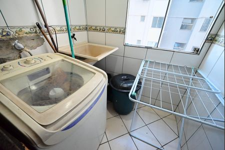 Apartamento à venda com 2 quartos, 58m² em Jardim Nova Era, Goiânia