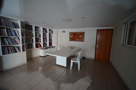 Apartamento à venda com 2 quartos, 58m² em Jardim Nova Era, Goiânia