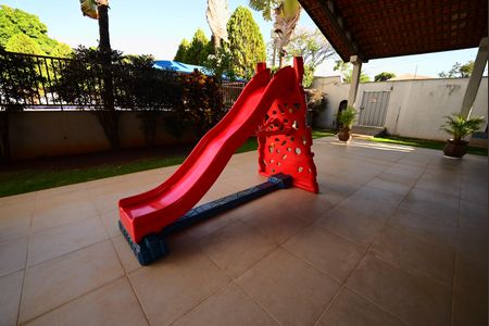 Apartamento à venda com 2 quartos, 58m² em Jardim Nova Era, Goiânia