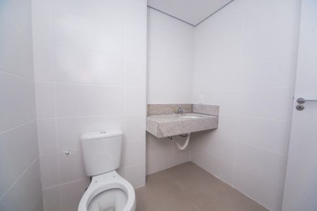 Banheiro suite 1 de apartamento à venda com 2 quartos, 62m² em Santa Lúcia, Belo Horizonte