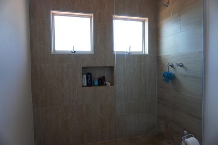 Casa de condomínio à venda com 313m², 4 quartos e 4 vagasBanheiro da Suíte 2