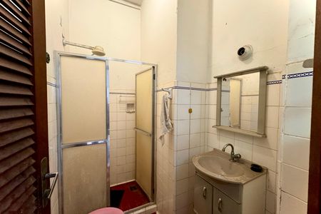 Casa à venda com 328m², 4 quartos e 2 vagas