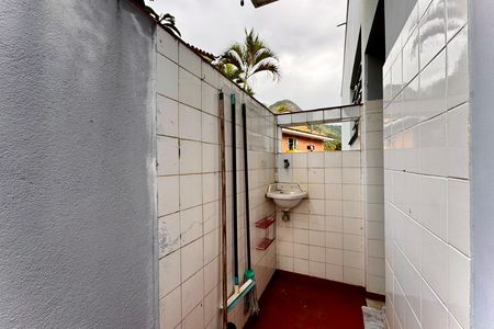 Casa à venda com 328m², 4 quartos e 2 vagas
