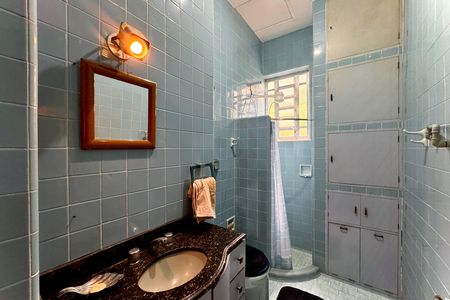 Casa à venda com 328m², 4 quartos e 2 vagas