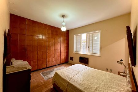 Casa à venda com 328m², 4 quartos e 2 vagas