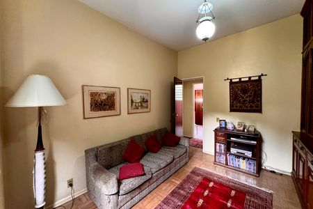 Casa à venda com 328m², 4 quartos e 2 vagas