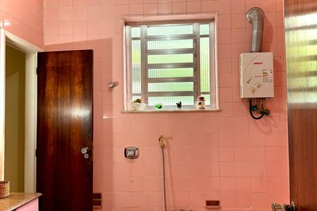Casa à venda com 328m², 4 quartos e 2 vagas