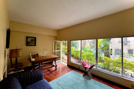 Casa à venda com 328m², 4 quartos e 2 vagas