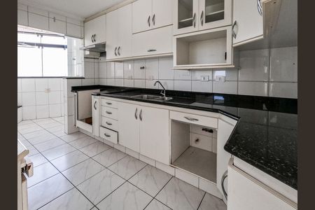 Cozinha de apartamento para alugar com 2 quartos, 80m² em Vila Palmeiras, São Paulo