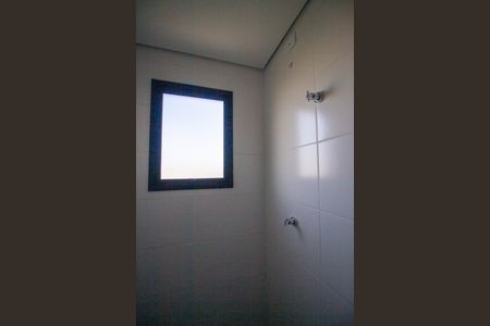 Apartamento para alugar com 61m², 2 quartos e 2 vagas Apartamento para alugar com 61m², 2 quartos e 2 vagasBanheiro da Suíte